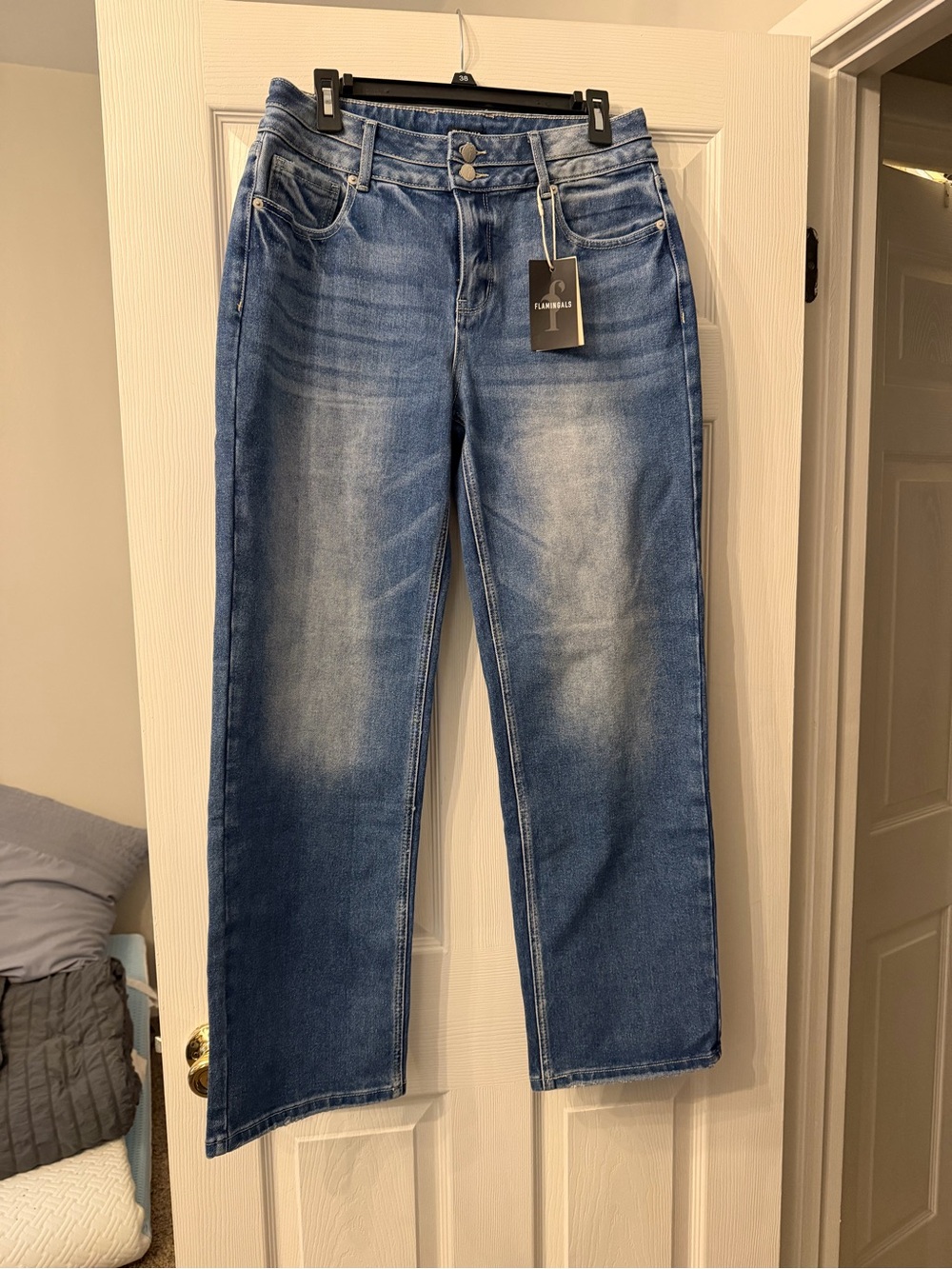 FLAMINGALS Women's Straight-Leg Jeans in Faded Blue